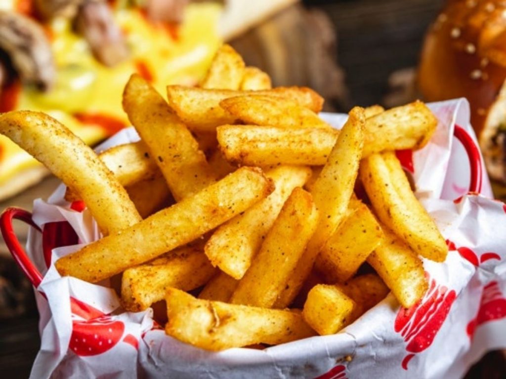 Batata Frita Sequinha E Crocante Para Servir De Acompanhamento