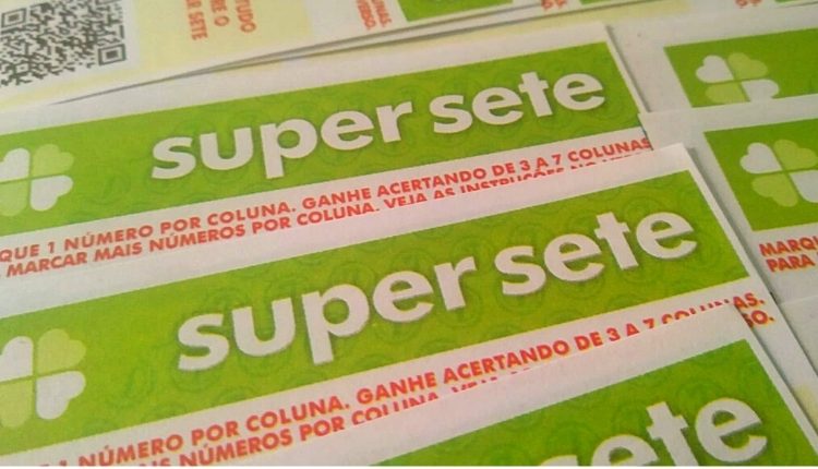Super Sete: apostador gasta 10 reais e ganha mais de 58 mil reais na sena da Super/ Créditos: Canva