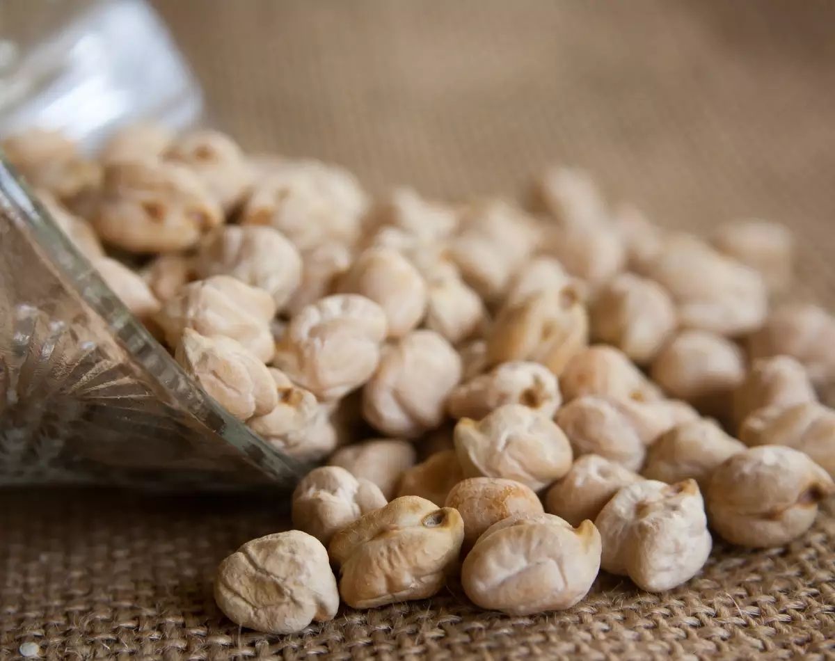 Como cozinhar grão-de-bico: conheça o passo-a-passo simples de 8 etapas! - foto Canva