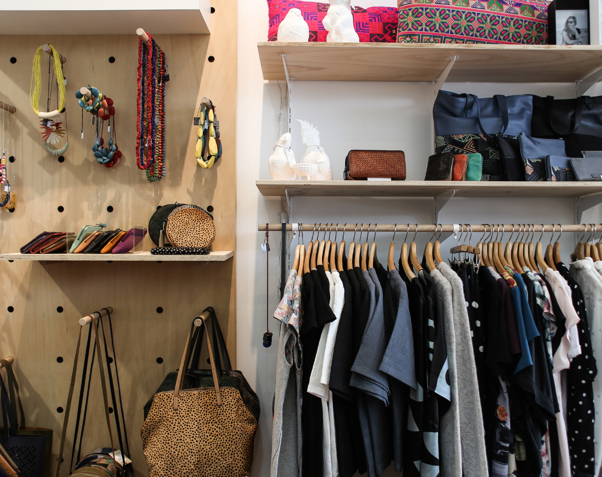 Como limpar mofo de guarda roupa? conheça uma receita para eliminar e outra para prevenir - foto: Canva