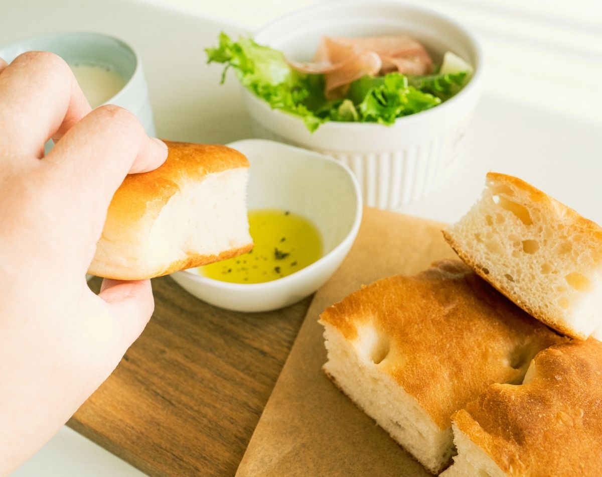 Descubra como fazer uma deliciosa receita de foccacia - foto: Canva