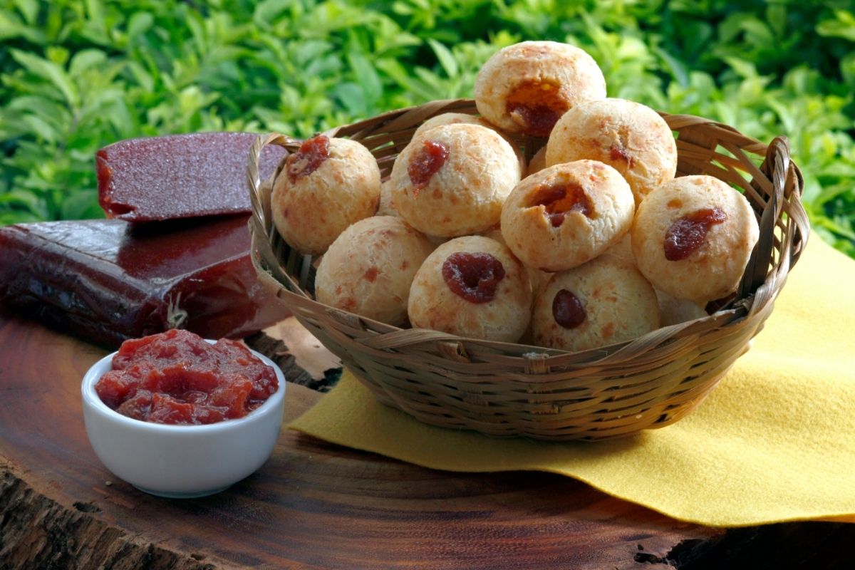 Pão de queijo fácil! Veja como fazer da maneira mais prática - Foto: Canva Pró