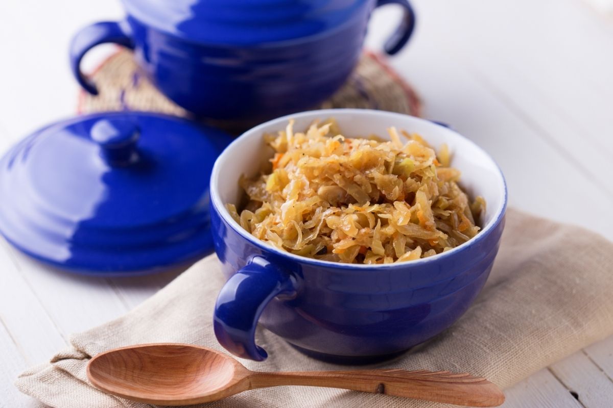 Salada de repolho refogado: veja como fica deliciosa fazendo assim! - Foto: Canva Pró