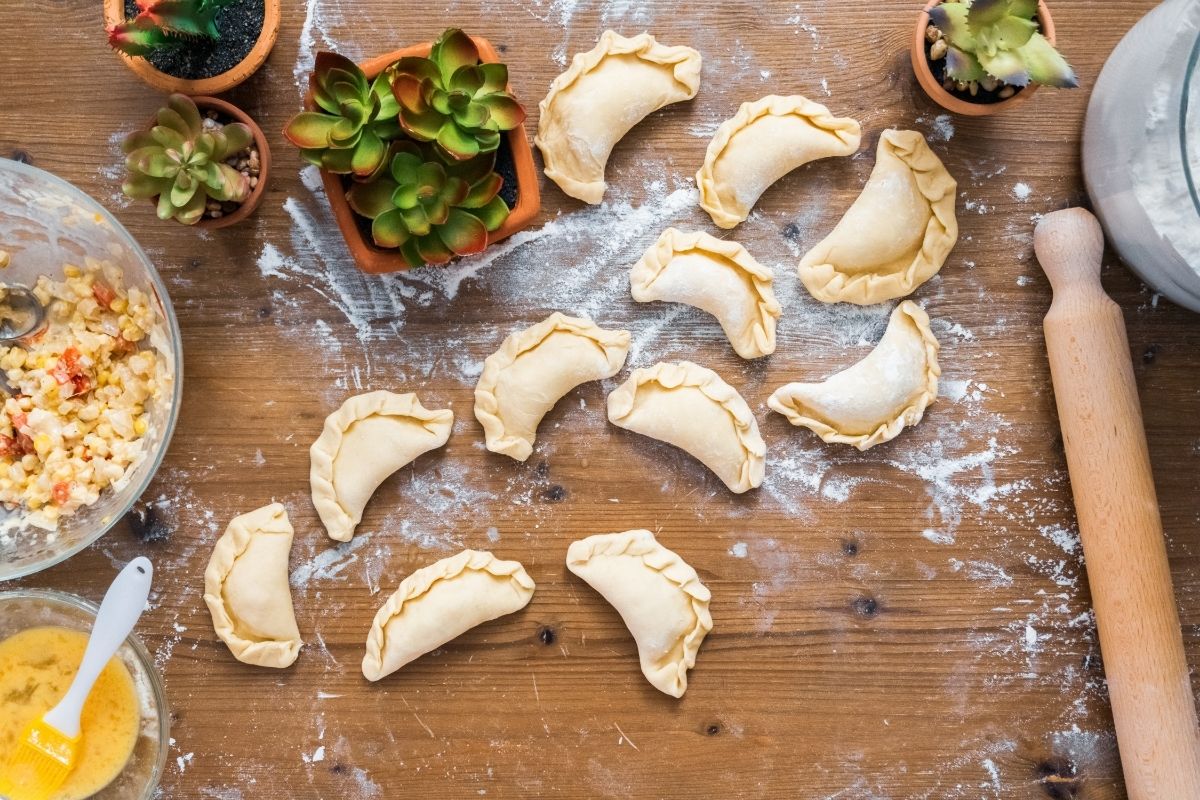 Como fazer massa para empanada caseira? Aprenda a melhor receita - Foto: Canva Pró