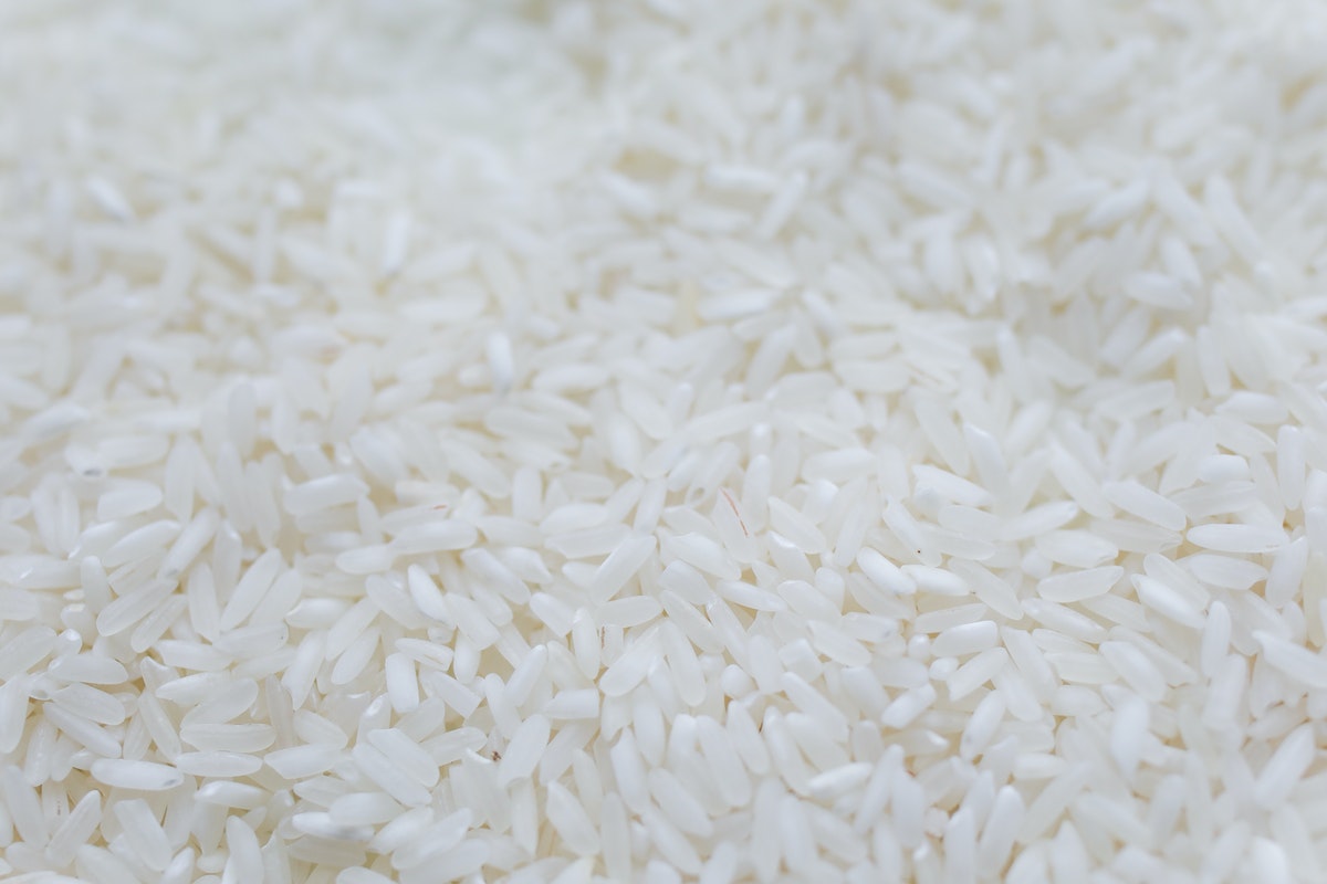 Aprenda a fazer um delicioso arroz temperado. (Foto: Pexels)