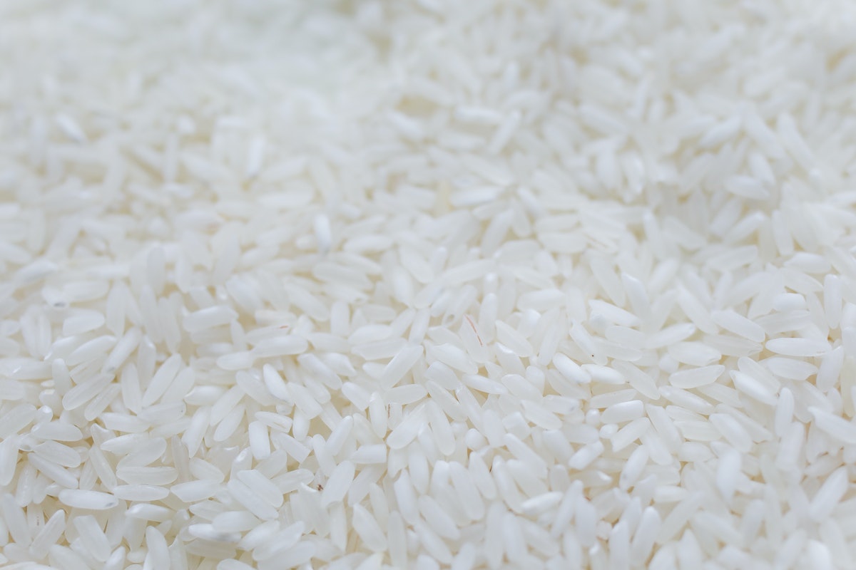 Aprenda a fazer um delicioso arroz temperado. (Foto: Pexels)