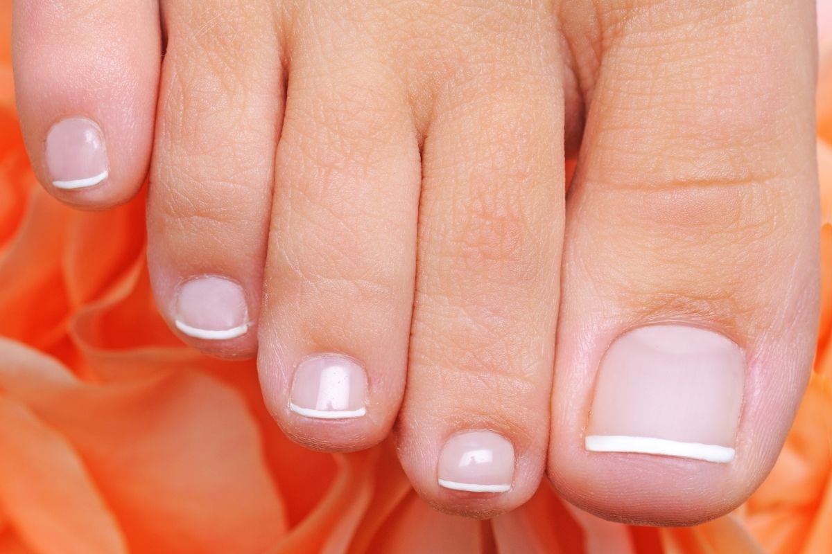 Unha francesinha no pé, descubra qual combina melhor! Melhor método para se fazer (Fonte: Canva Pro)