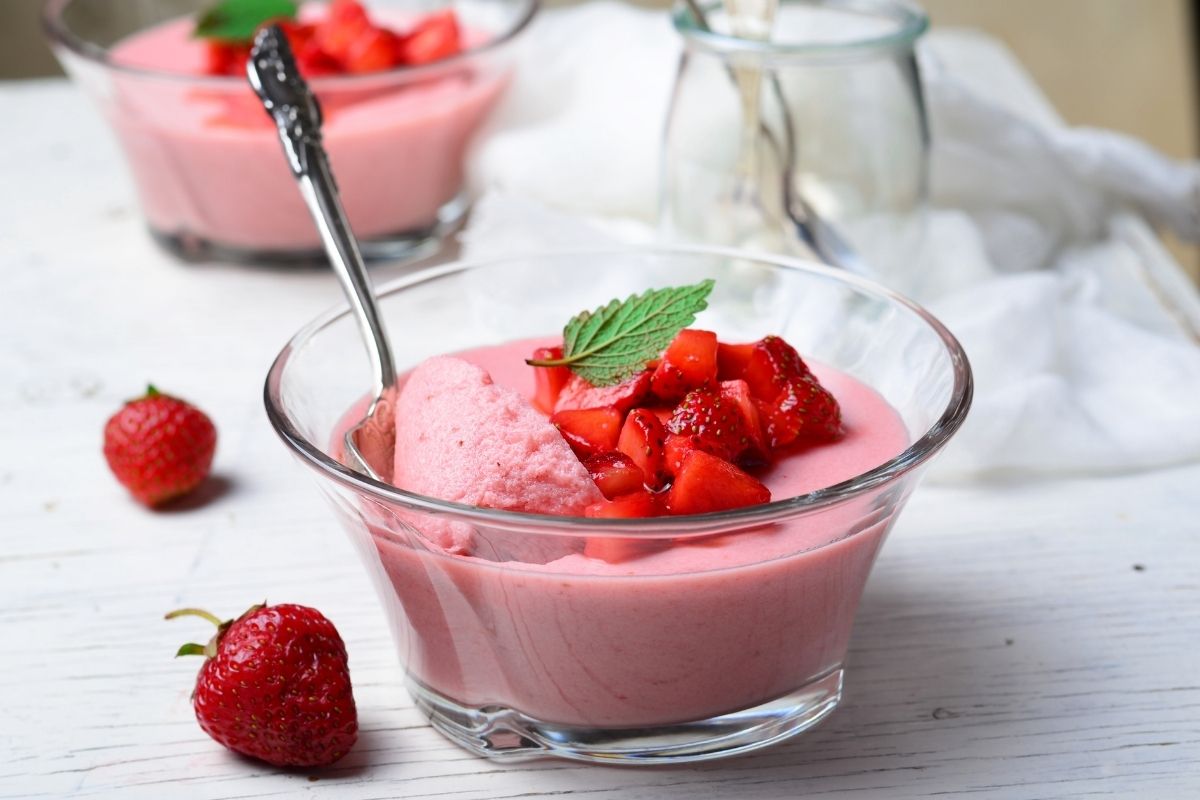 Como fazer mousse com gelatina de sabor: dicas do chefe para não errar! (Fonte: canva Pro)