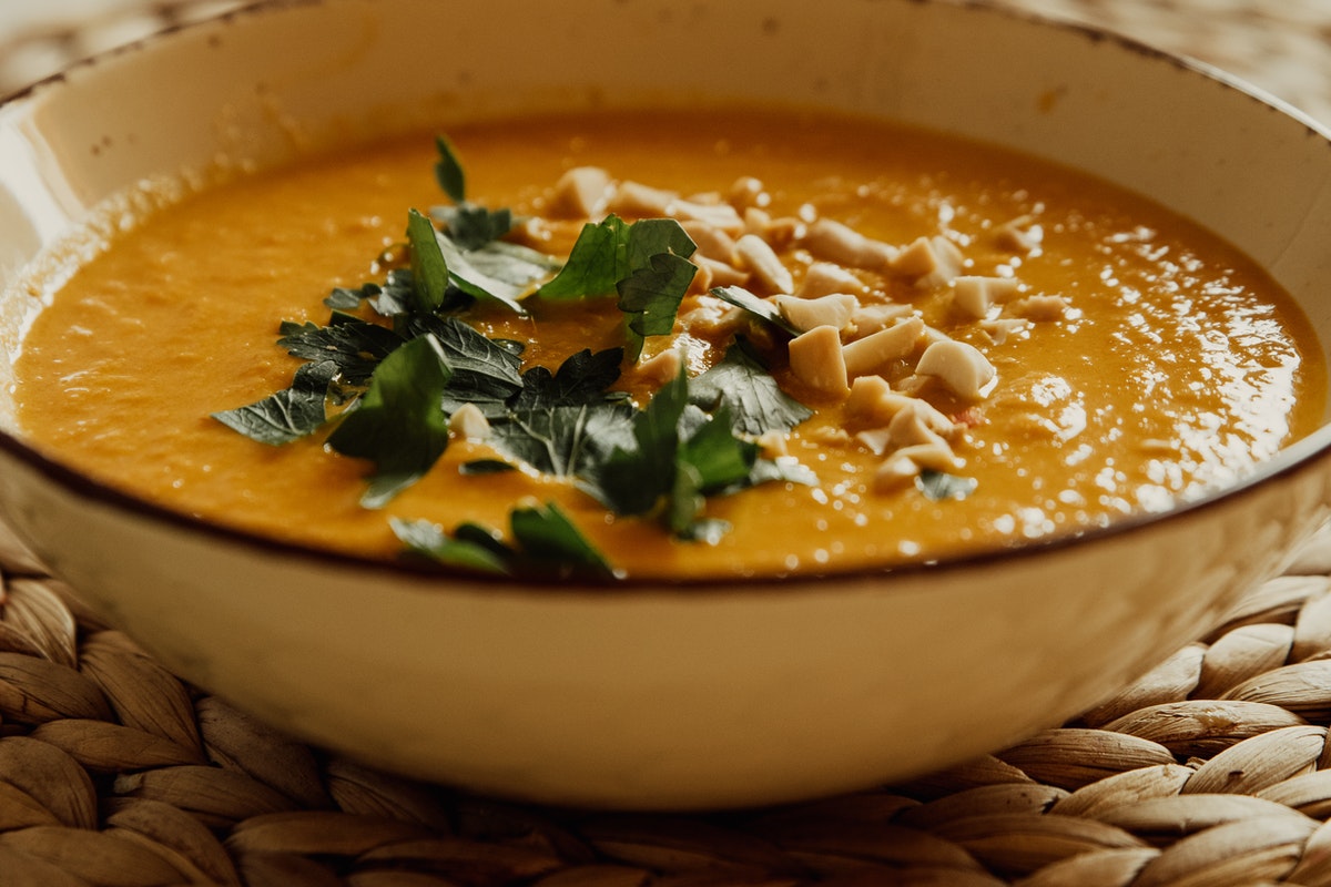 Como fazer sopa de macarrão com frango muito rápido? Tudo isso para o tempo de frio, não fique sem