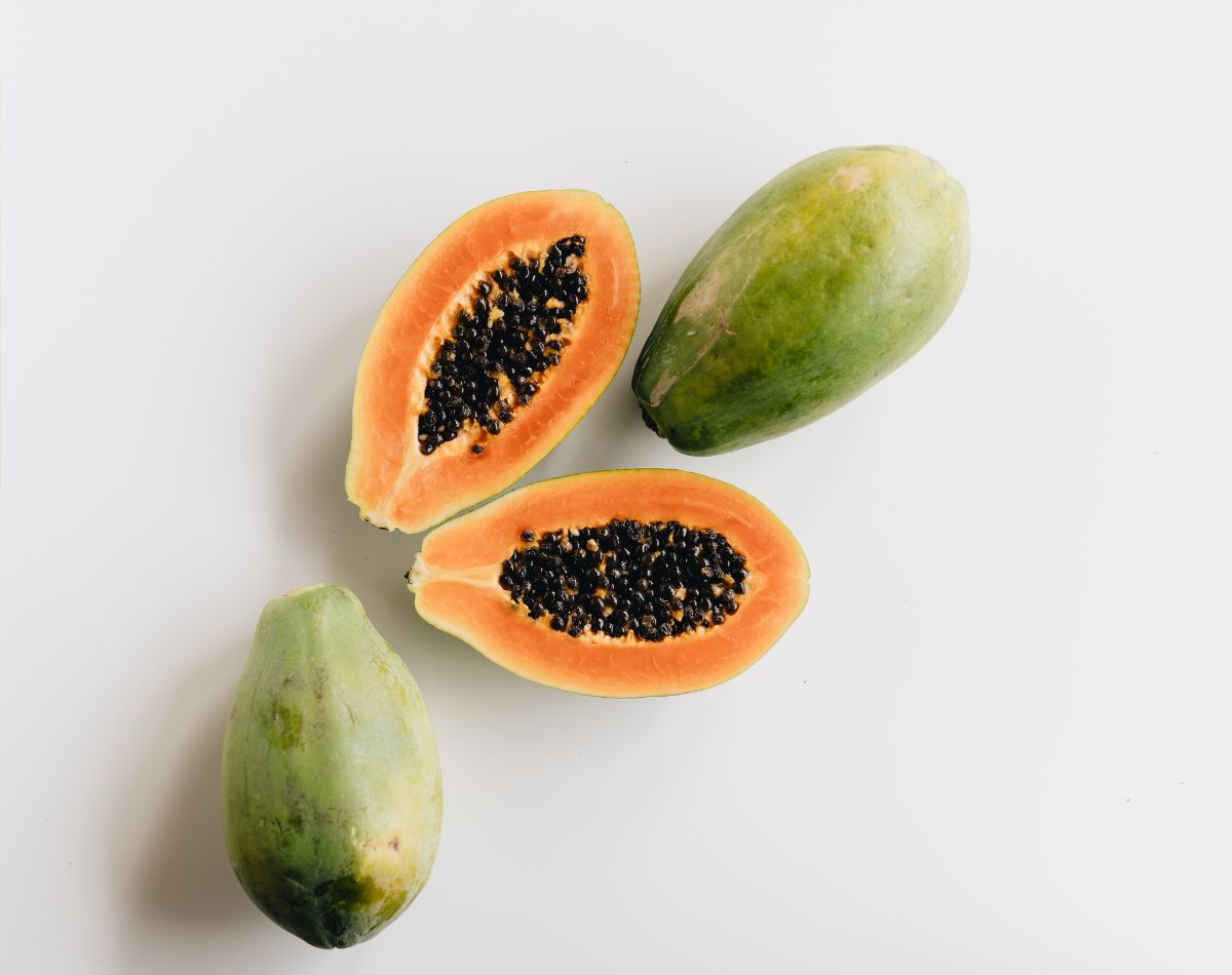 Conheça 6 poderosos nutrientes do mamão e porque você deve começar a comer! - foto: Canva 