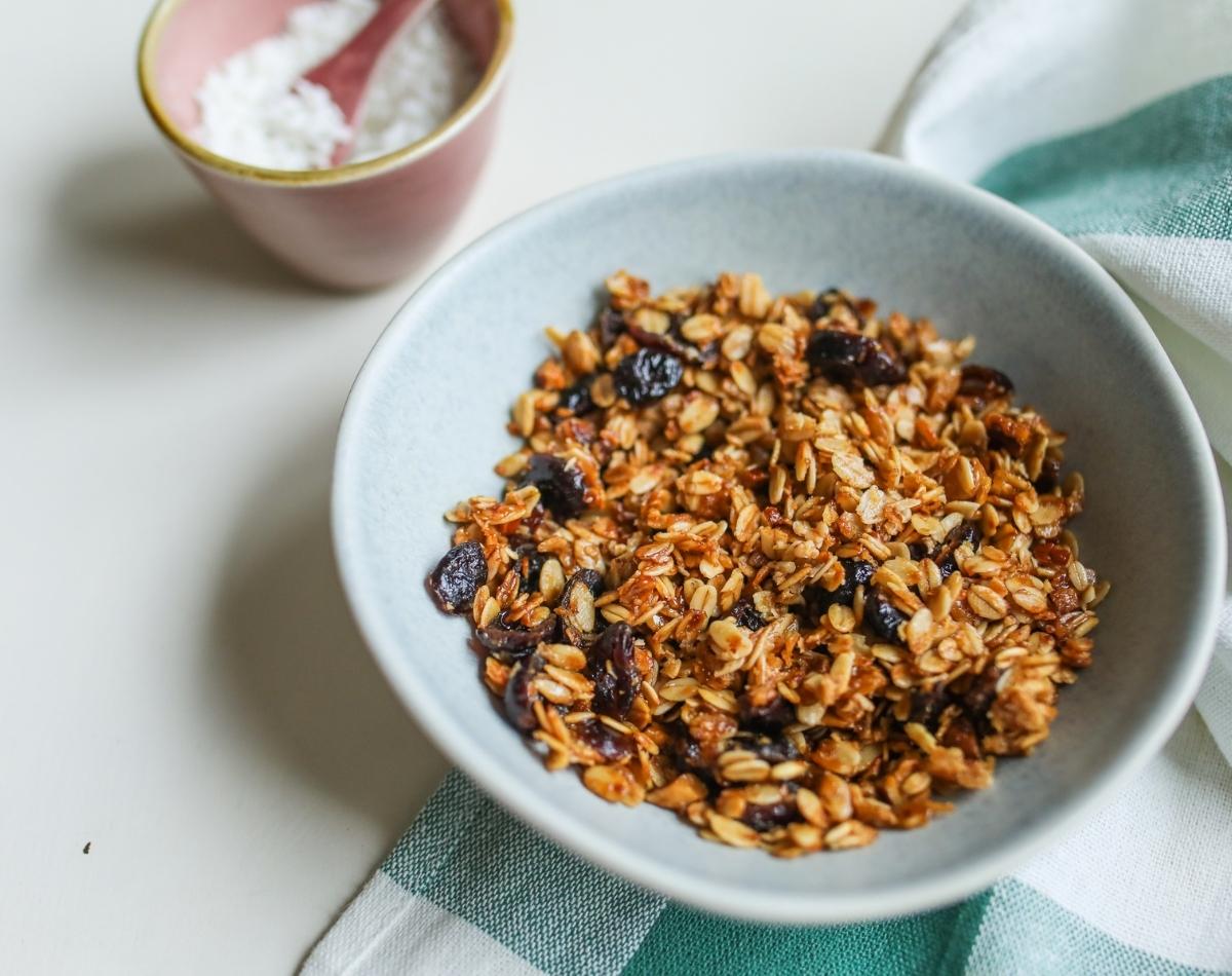 Conheça os 3 maiores benefícios da granola! - foto: Canva