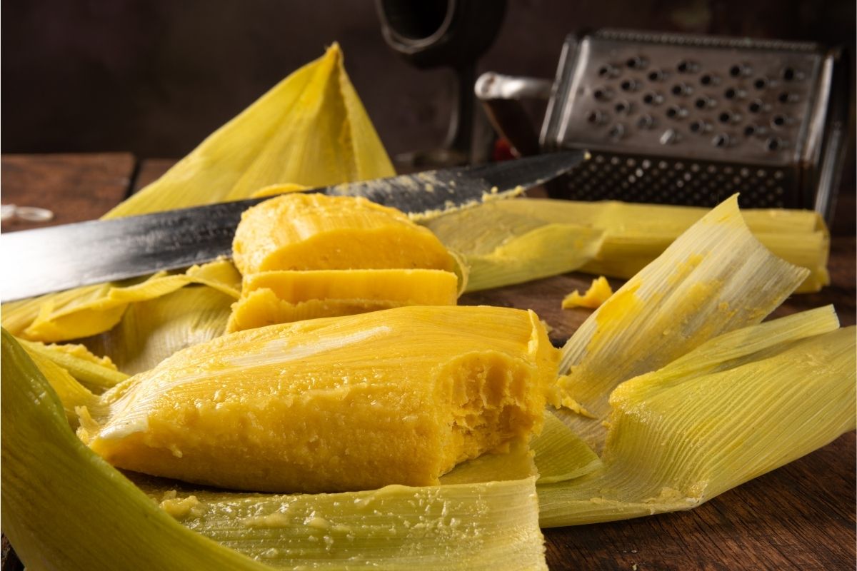 Aprenda a fazer pamonha tradicional: essa receita é a legítima de Goiás/ Fonte: Canva