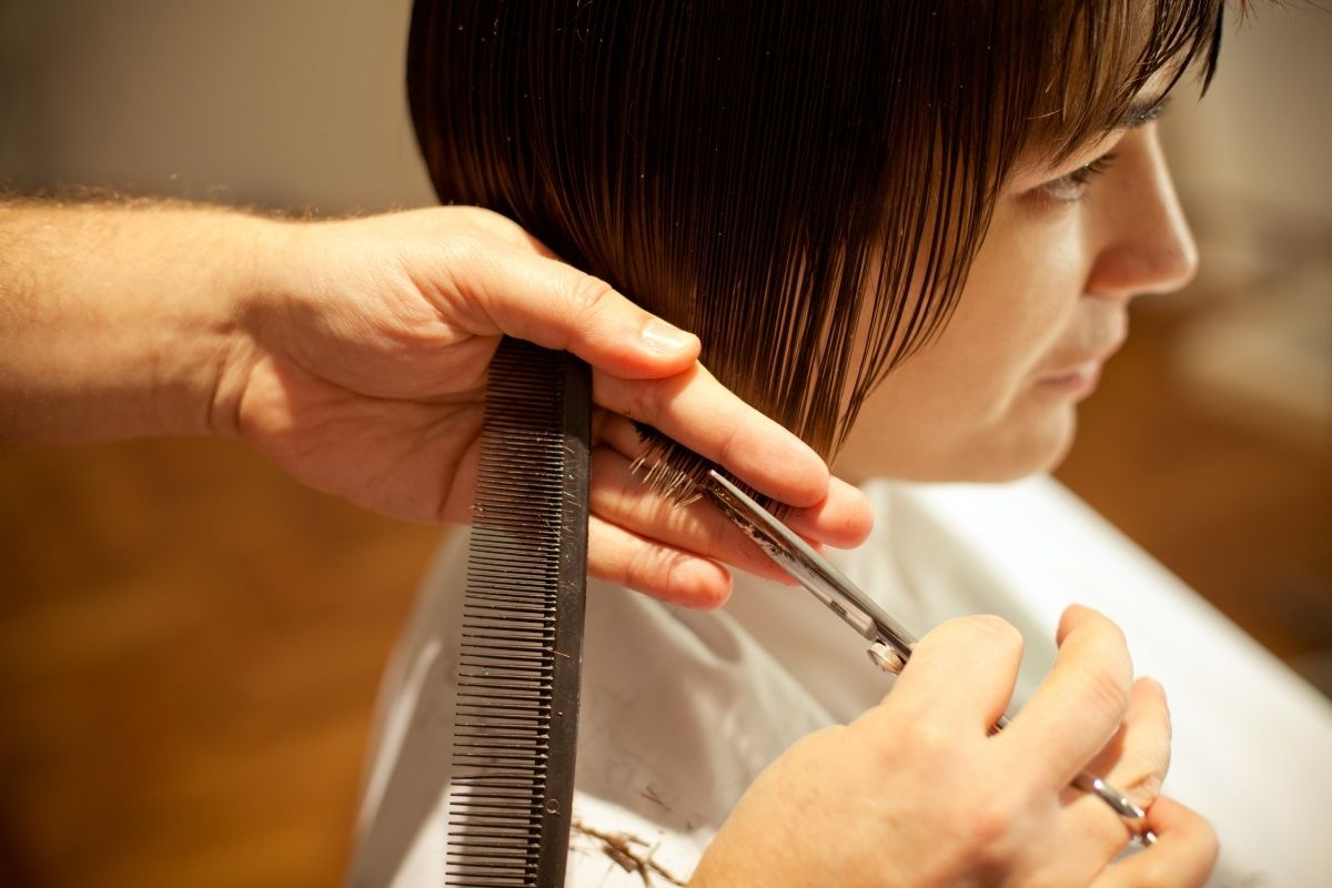 Qual corte de cabelo combina com rosto redondo? Veja como rejuvenescer com essas dicas Qual corte de cabelo combina com rosto redondo? Veja como rejuvenescer com essas dicas