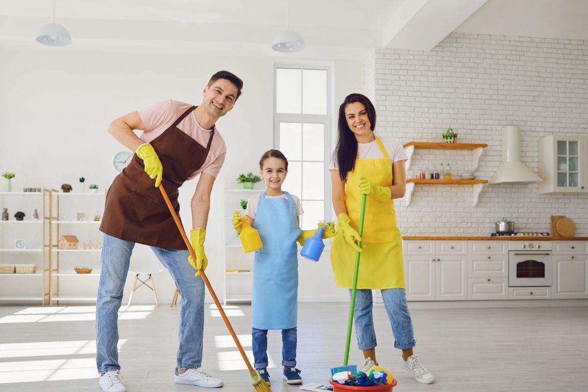 5 truques para limpar a casa em poucos minutos e deixar brilhando; cheiro bom como bom ar - Foto Canva Pró