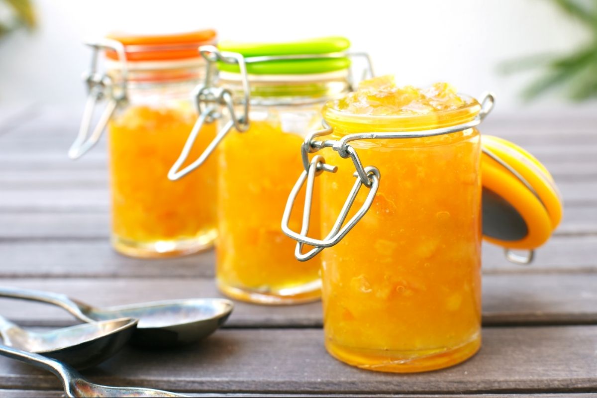 Como fazer geleia de laranja: jeito simples de preparar essa delícia! - Foto: Canva Pró