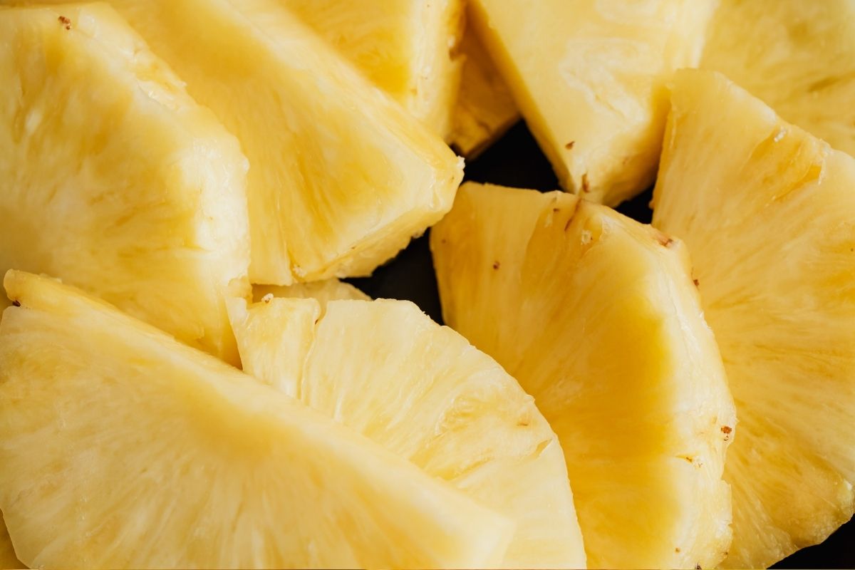 Bolo de abacaxi caramelizado: veja como fazer! É fácil e simplesmente delicioso! (Fonte: Canva)