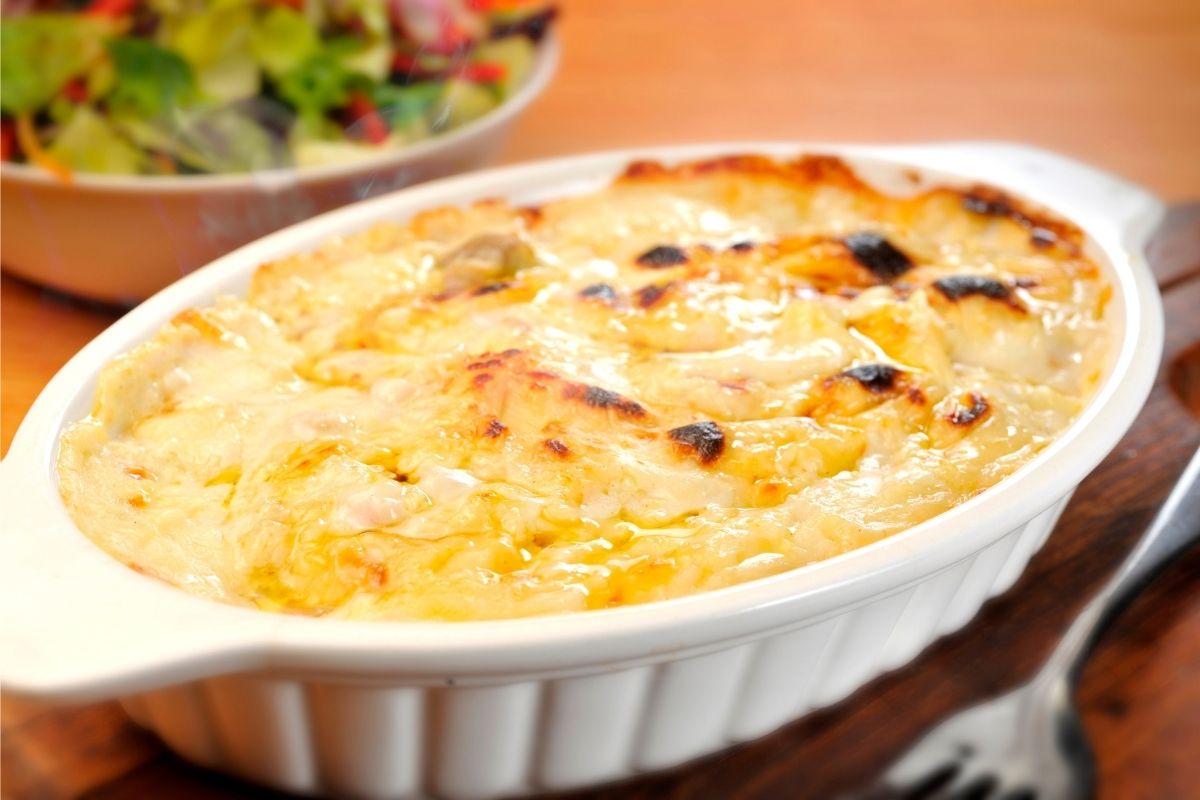 Receita de batata gratinada: preparo rápido e muito fácil!/ Fonte: Canva