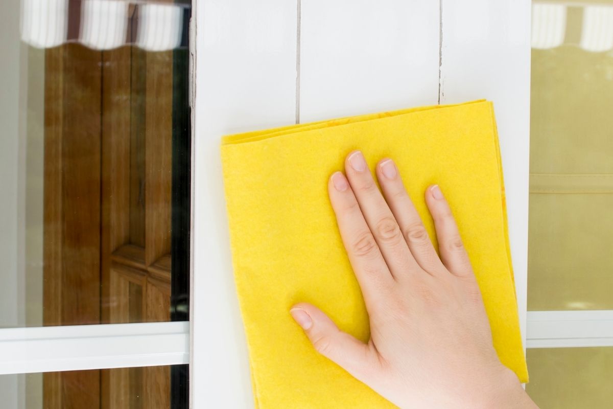Como limpar janelas de alumínio sem jogar agua: eu faço desse jeito - Foto Canva Pró