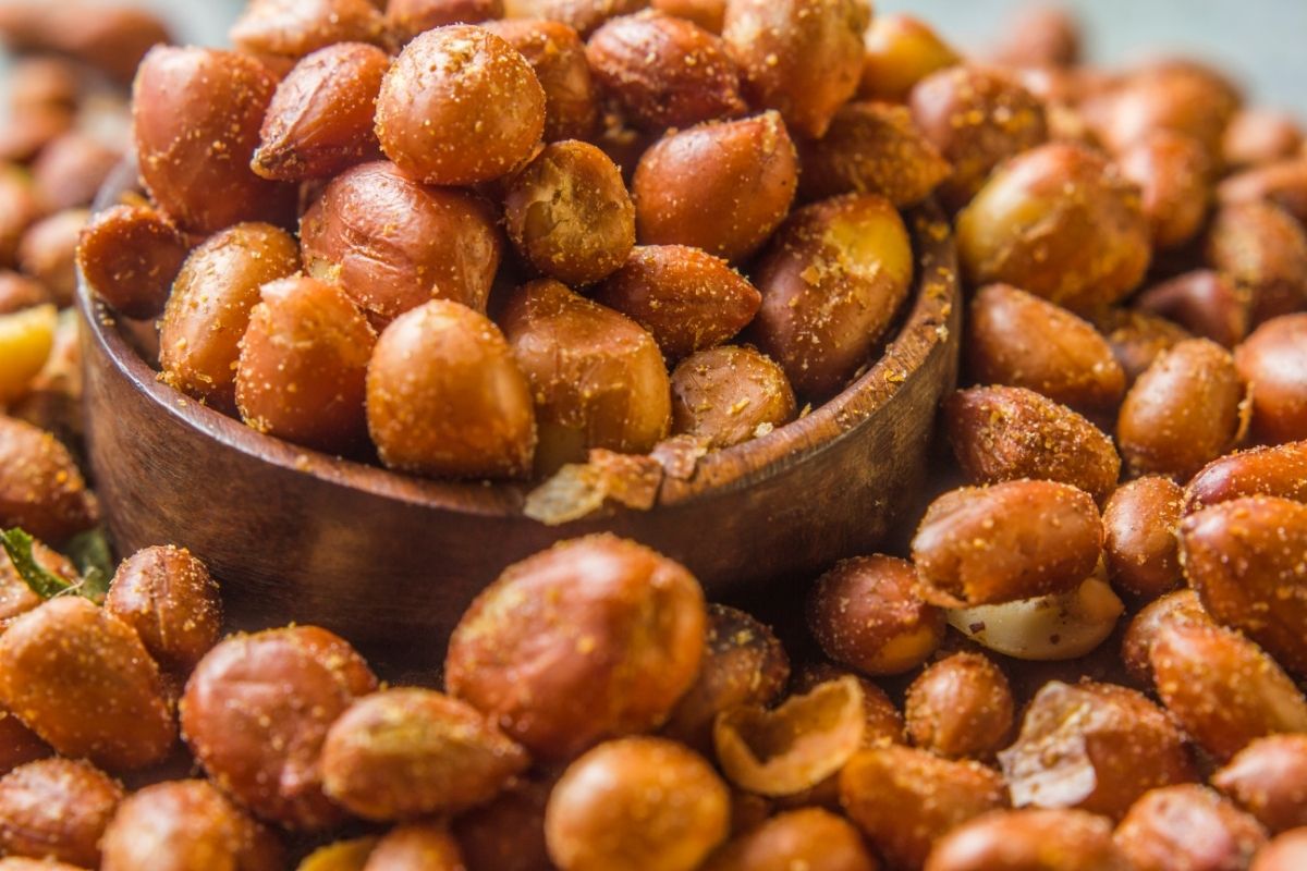 Festa junina: amendoim torrado e salgado! 3 temperos e 3 jeitos de torrar - Foto: Canva