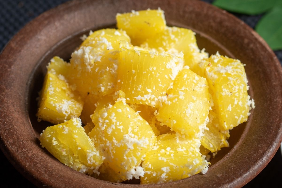 Mandioca frita na Airfryer! Sequinha por fora, e cremosa por dentro (Fonte: Canva)