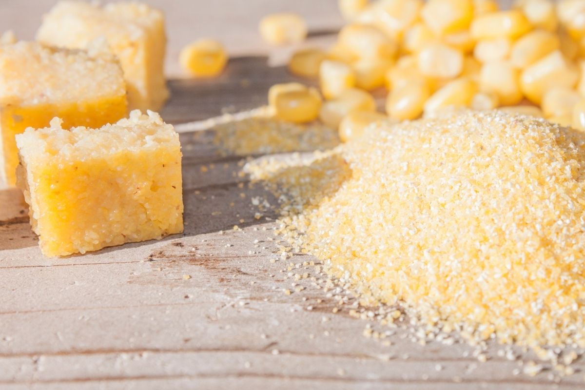 Polenta frita bem simples de fazer! Receita extra no final - Foto: Canva Pró