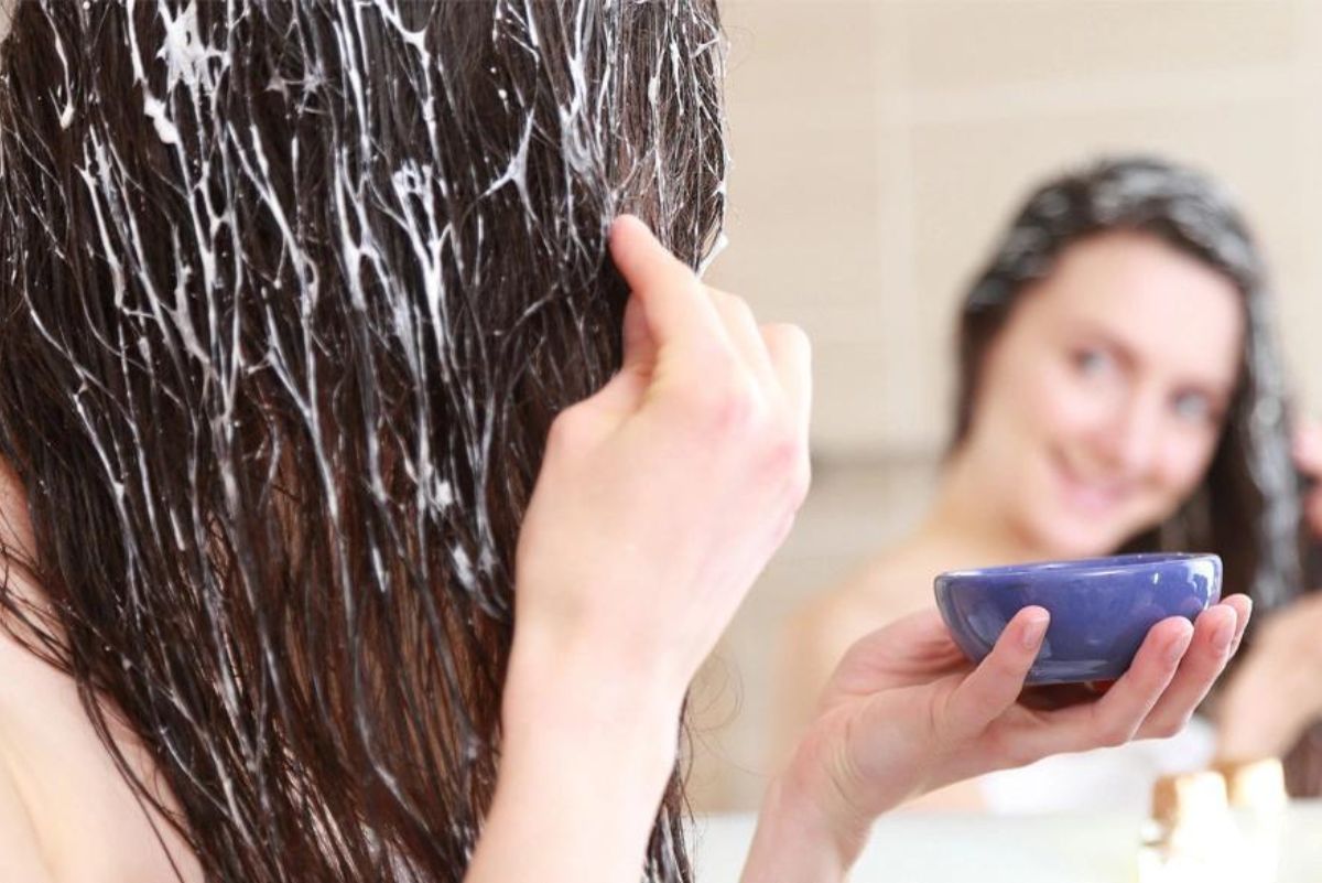 Hidratação para cabelos utilizando maisena. - Fonte: canva.