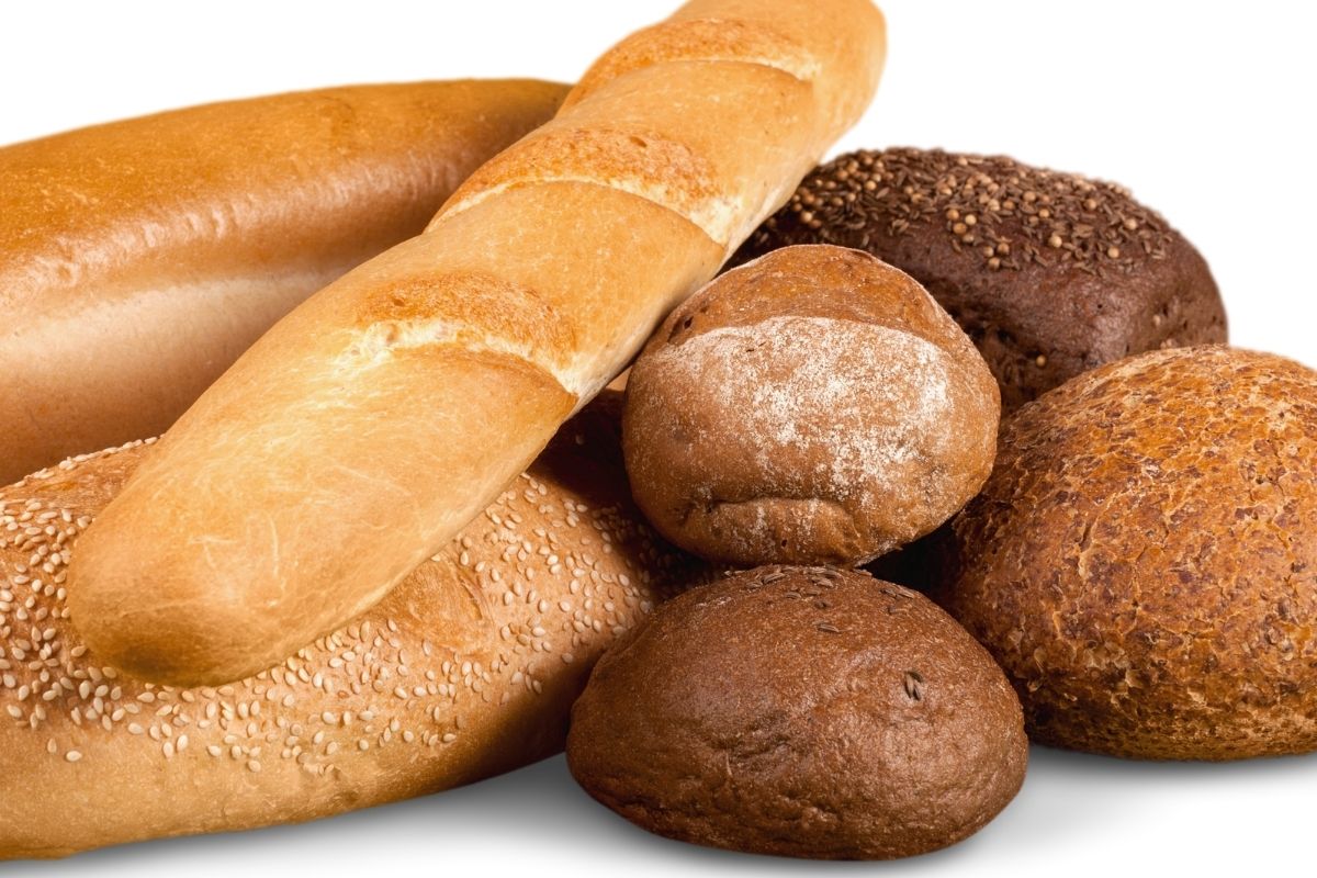 Pão com! Veja o que comer com pão no café da manhã, e não ficar com fome - Foto Canva Pró Pão com! Veja o que comer com pão no café da manhã, e não ficar com fome - Foto Canva Pró