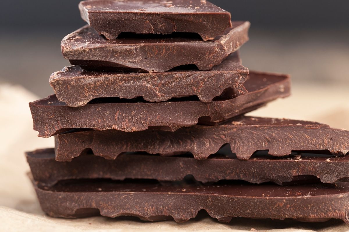 Confira agora! 8 benefícios do chocolate amargo para sua casa