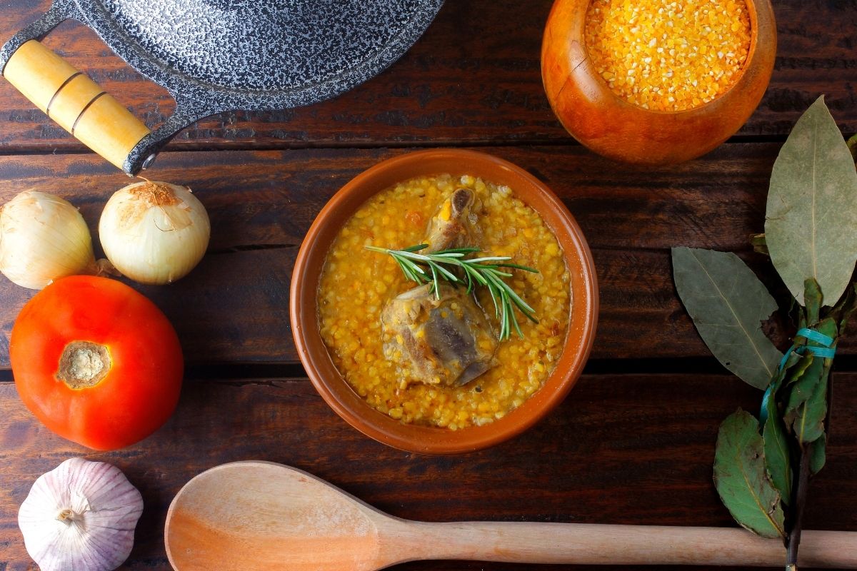 Canjiquinha simples na panela de pressão: como fazer? Fonte: Canva