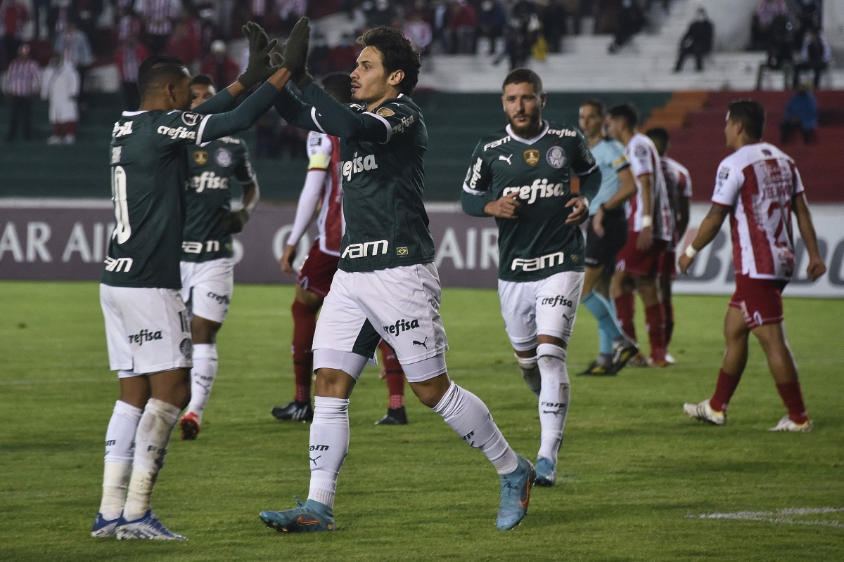 Palmeiras goleia o Independiente com 'hatch trick' de Veiga e se classifica - Twitter Conmebol