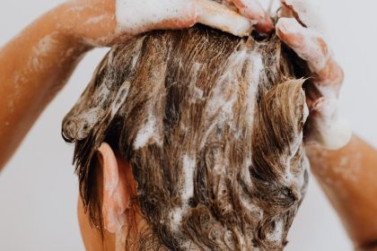 Quando pintar o cabelo pode lavar com shampoo? Descubra a verdade e faça o certo em casa