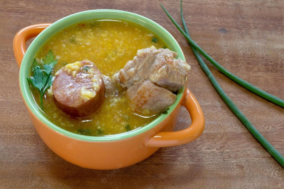 Como fazer canjiquinha com costela de porco: desse jeito não vai sobrar nada! - Fonte: freepik