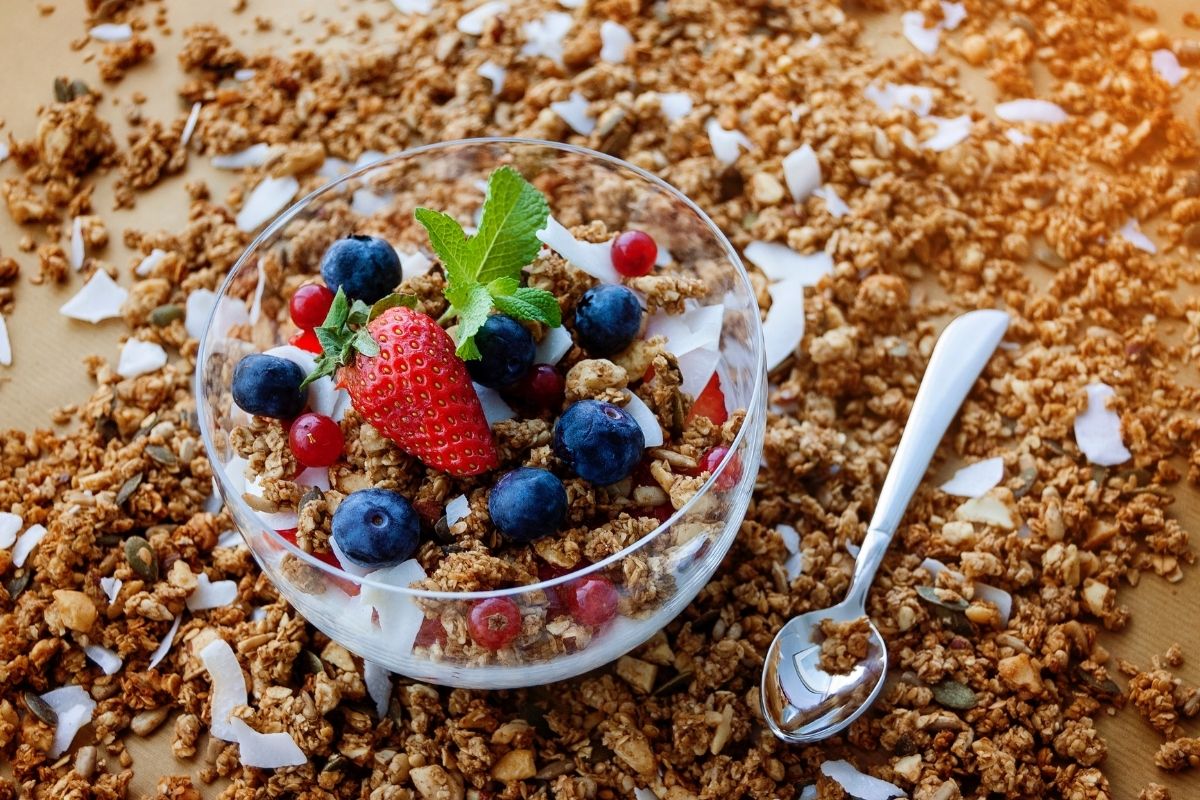 Veja os principais benefícios da granola: incrível como ela ajuda no emagrecimento! - Fonte: canva