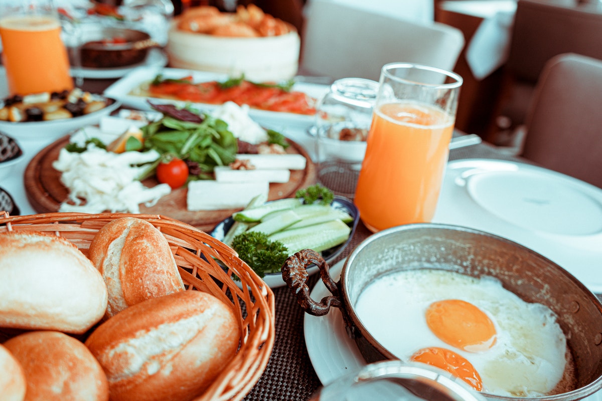 Saiba o que comer no café da manhã saudável para emagrecer: confira essas dicas importantes