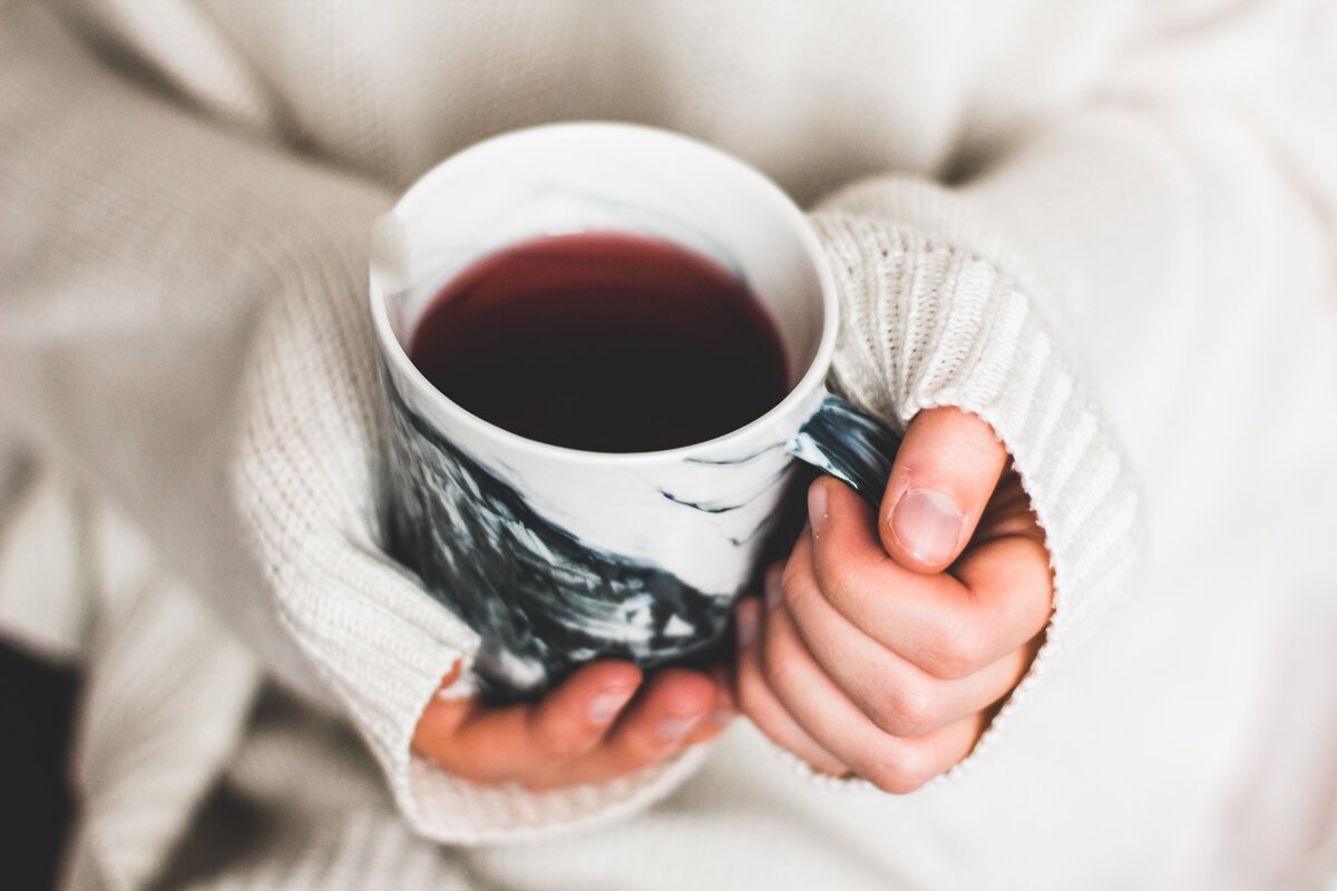 Chá de hibisco: Conheça os benefícios e ações poderosas Fonte: Canva