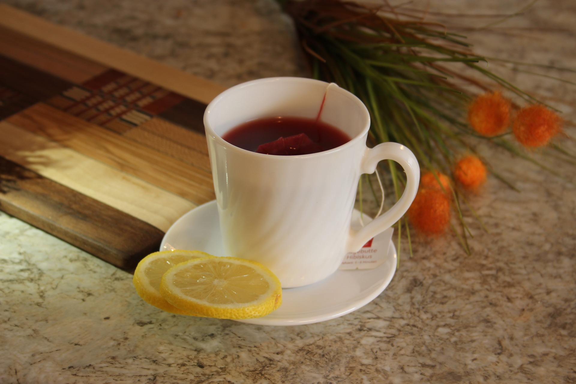 Chá de hibisco: conheça os benefícios e ações poderosas! Foto: unsplash