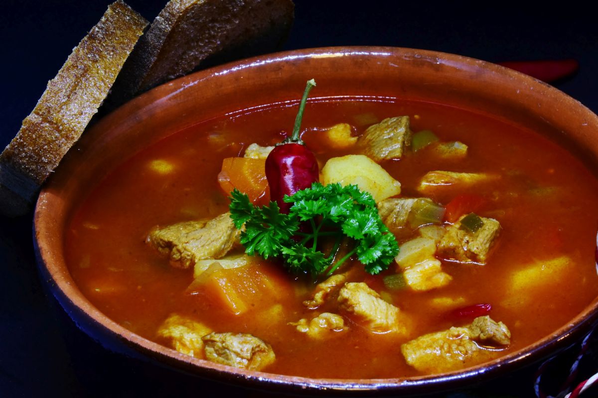 Sopa de feijão: fácil e rápido, ideal para os dias frios
