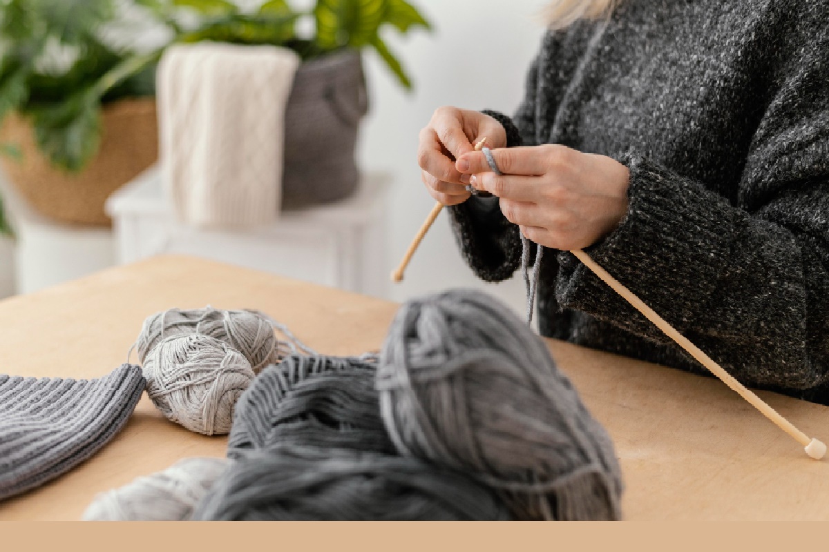4 dicas de como fazer touco de tricô mais bonita: veja o passo a passo de como elaborar (Fonte: Freepik)