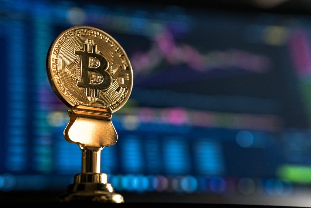 Bitcoin a caminho de US$ 90 mil - semana será decisiva 