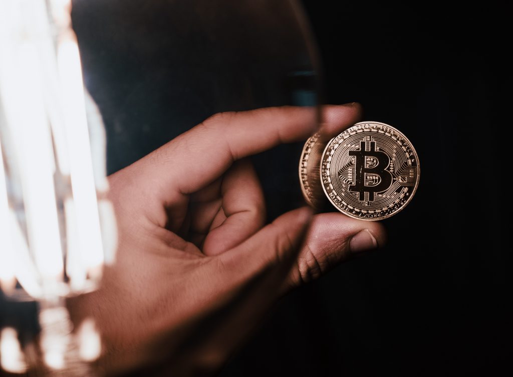 Analistas preveem bitcoin em US$ 100 mil até o fim do ano