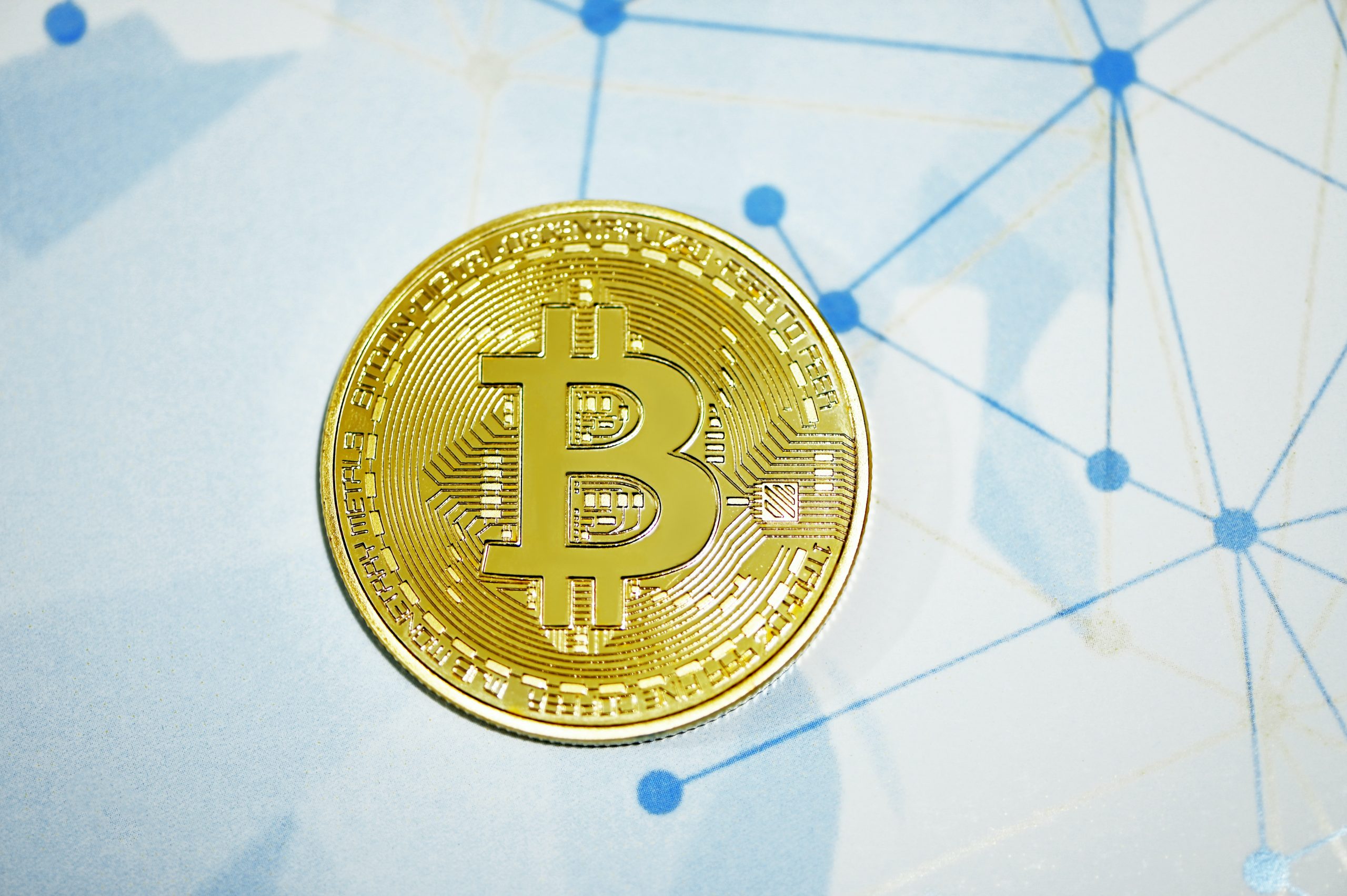 Bitcoin: criptomoeda tem o mês mais rentável de 2021