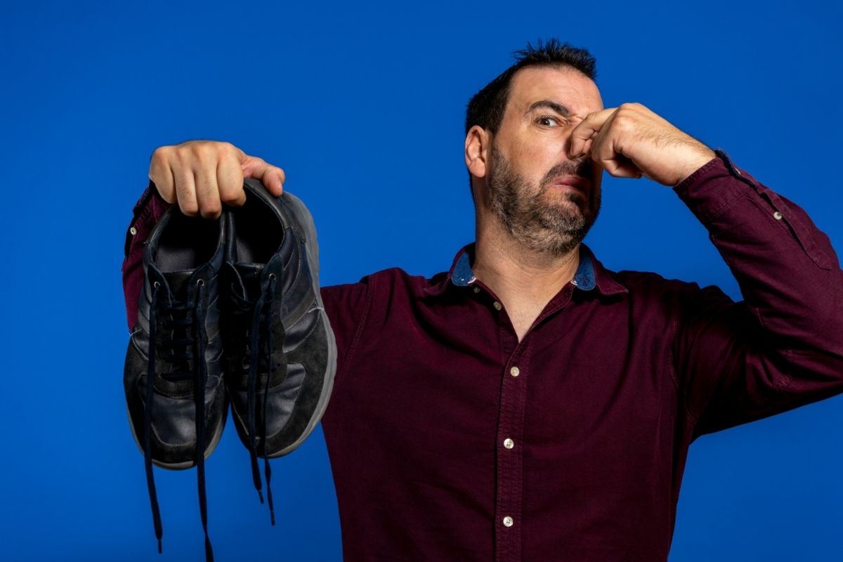 Como acabar com o cheiro de chulé do sapato com essas dicas simples e baratas - Canva