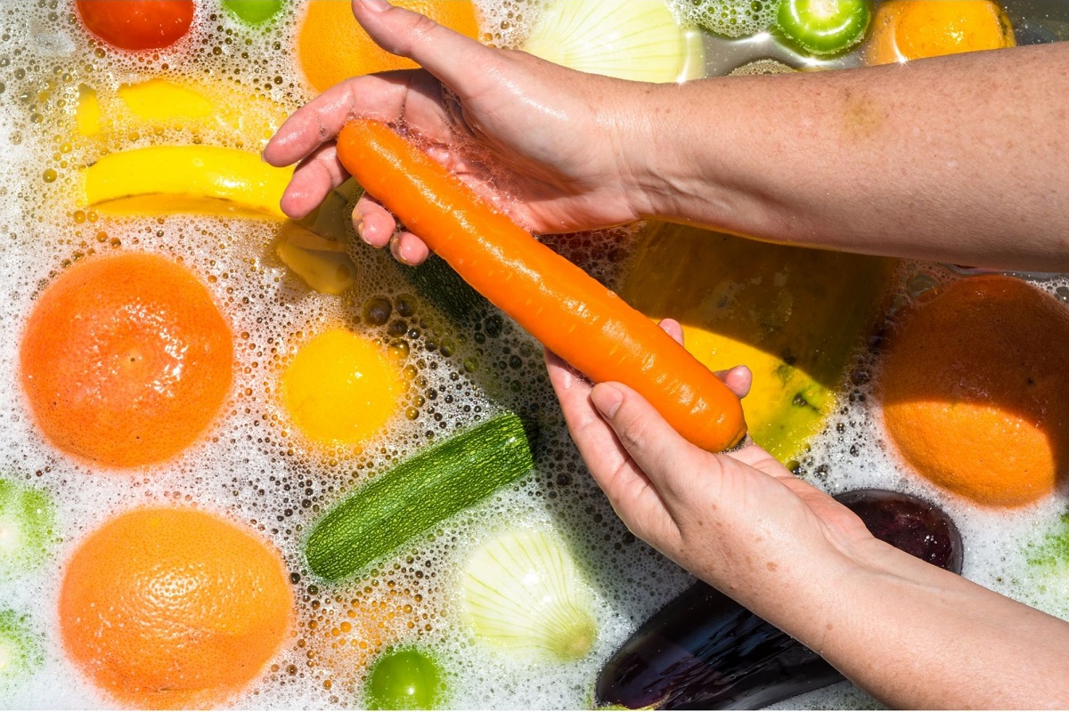 Como higienizar frutas e verduras: aprenda essa técnica para consumir alimentos limpos e saudáveis - Imagem do Canva