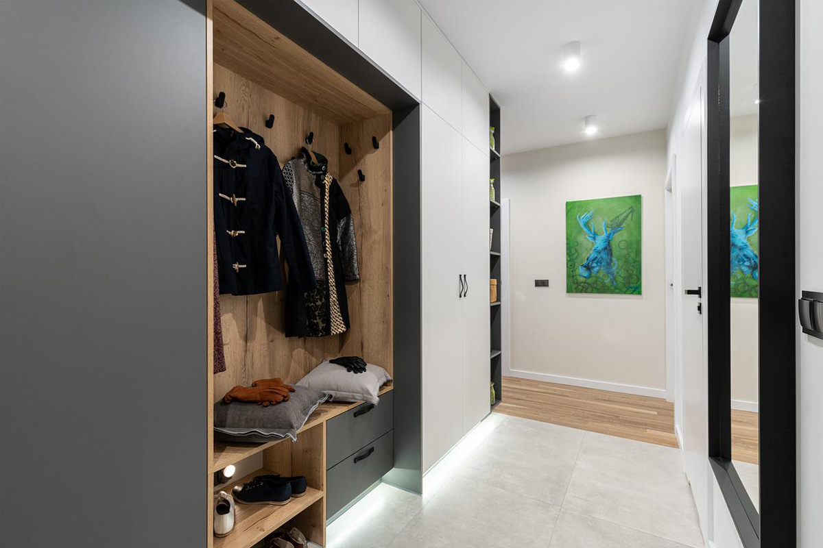 Como organizar um closet de maneira simples? Confira dicas de decoração lindas