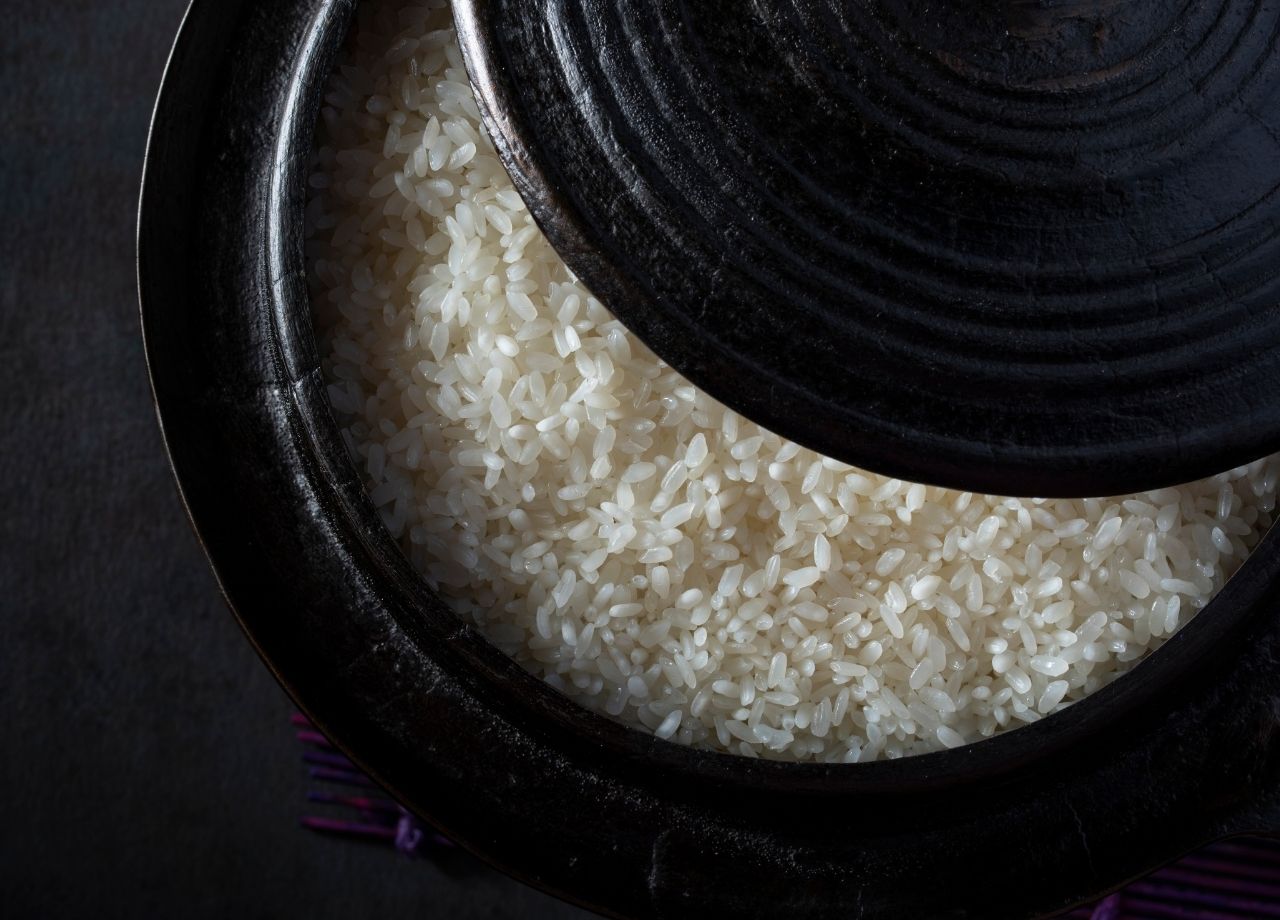 Veja como fazer arroz branco soltinho igual ao do restaurante - reprodução do site Canva