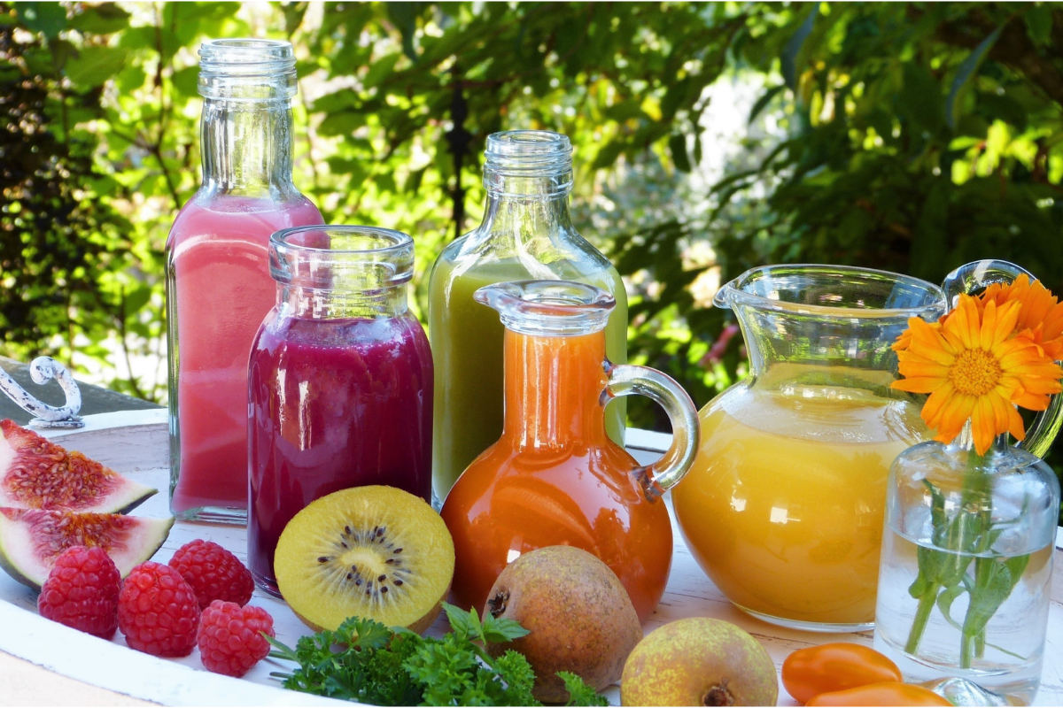 Sucos naturais: conheça receitas deliciosas que podem aumentar a sua saúde