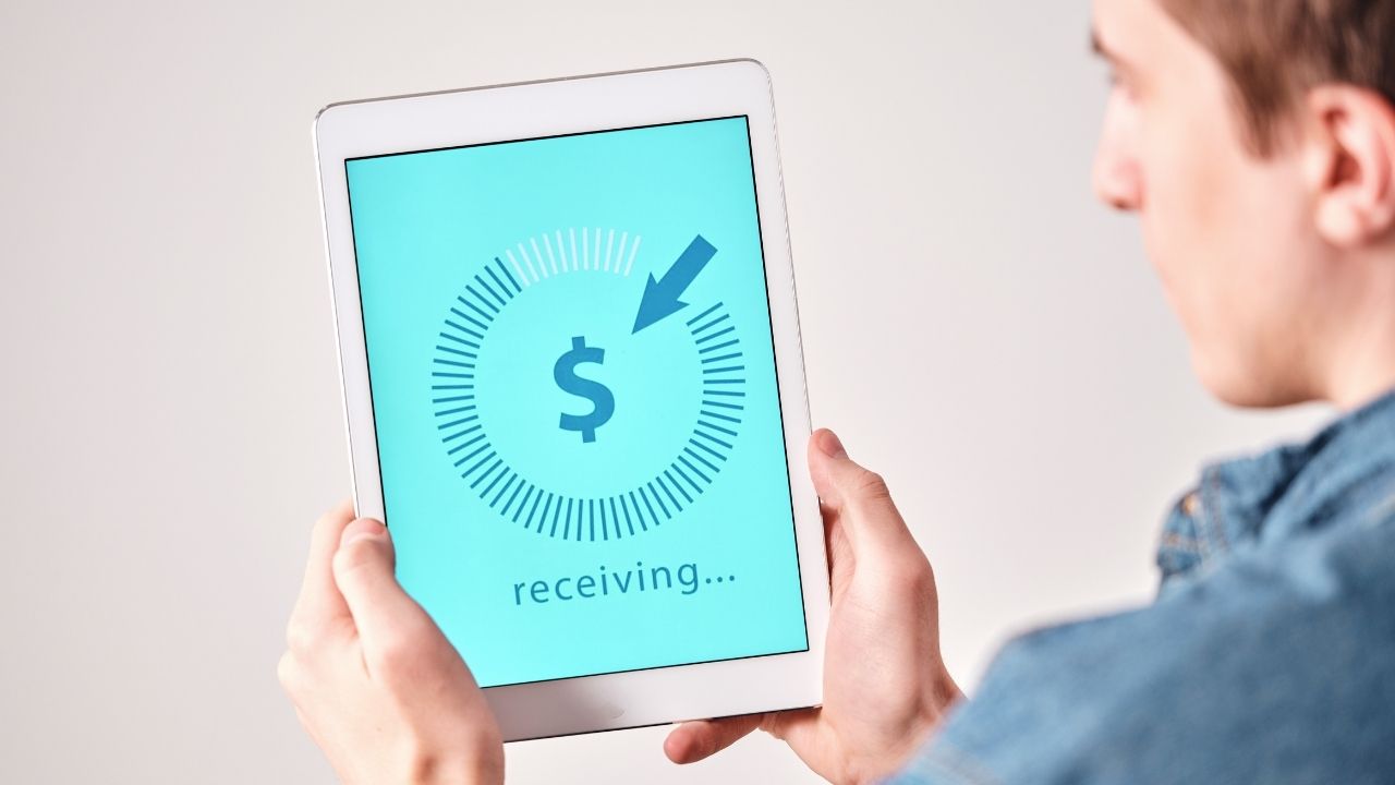 Saque-aniversário cai no dia do aniversário