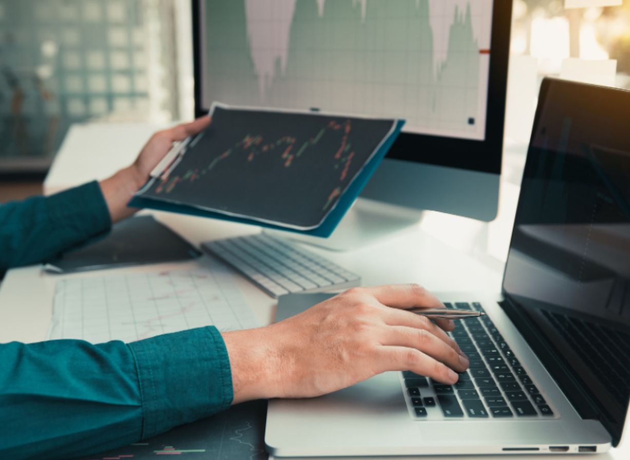 Selic a 10,75%: saiba onde investir para aproveitar a alta e lucrar