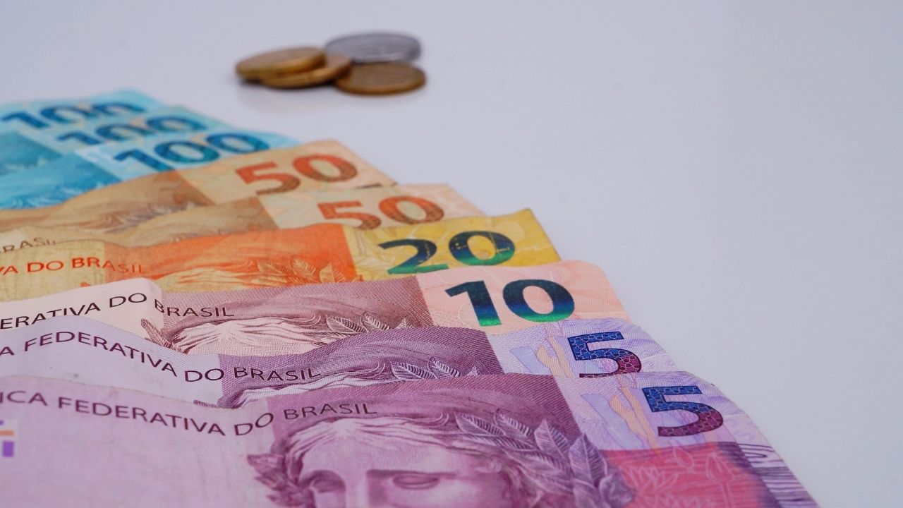 Empréstimo entre pessoas