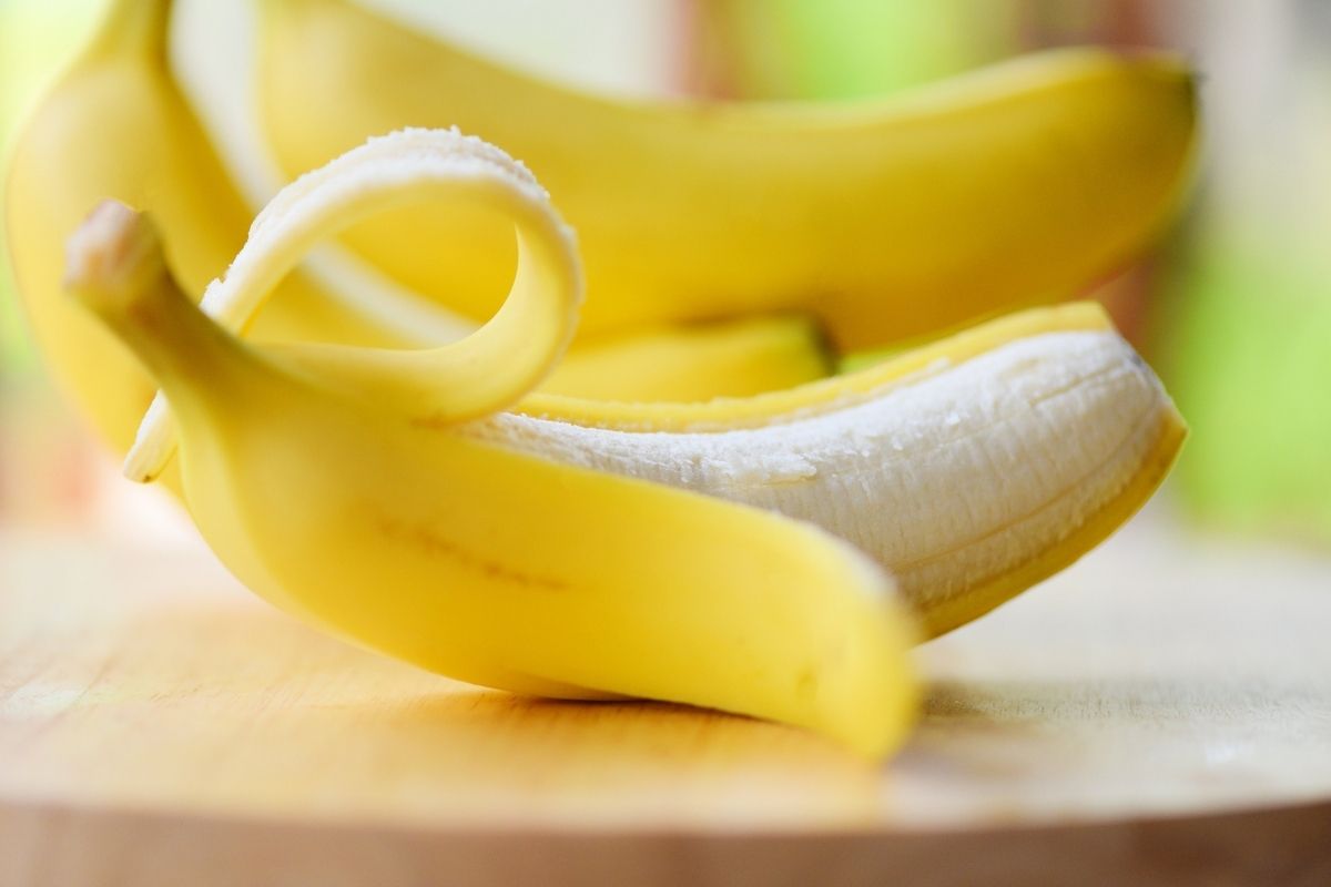 Aprenda A Como Fazer Adubo Com Casca De Banana Horta Jardim And Cia